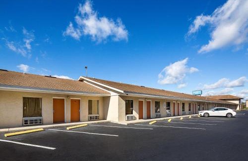 Lake City Hotel | Rodeway Inn Lake City I-75