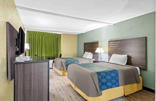 Tucker Hotel | Rodeway Inn Stone Mountain