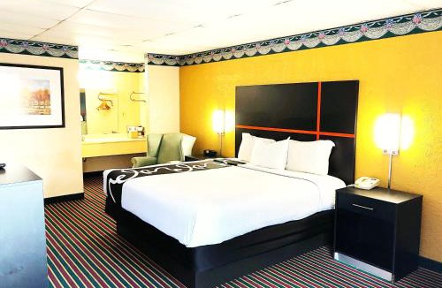 Gadsden Hotel | Rodeway Inn