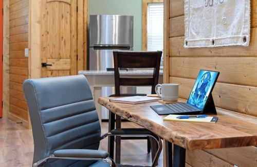 Cherokee Cabin | Romantic Luxury Yurt, Hot Tub & Soaking Tub, Firepit Smoky Mountain NP