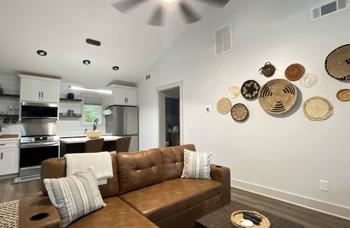 Sautee Nacoochee Cottage | Romantic Retreat | Dual-Head Shower for Two