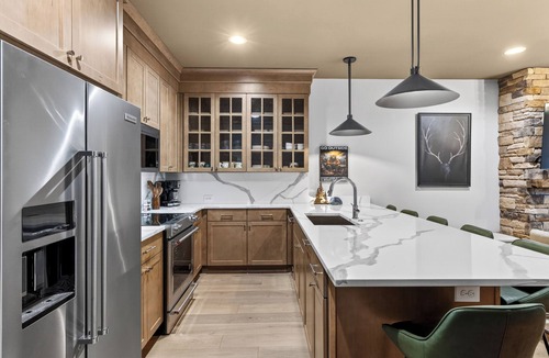 Katie Hill Neighborhood House | Rooftop Lounge + Hot Tub + Karaoke + Firepit | Katie Hill Collection