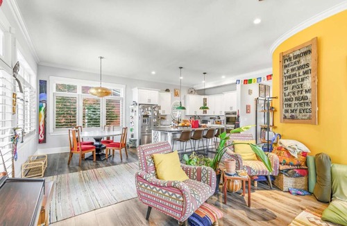 North Charlotte Bed & Breakfast | Rowen Tree Queen Room