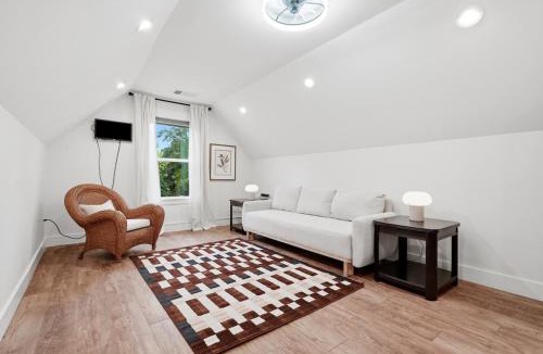 Tate House | Roxies Retreat