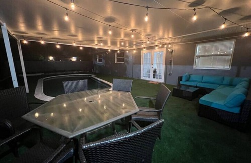Lauderhill House | Royal Luxe Pool Home near Ft Laud airport/beach