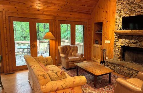 Wiley House | Ruby Cabin at Splendor Mountain