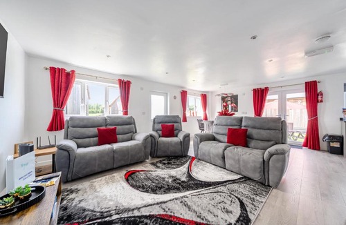 Brigg House | Ruby Red