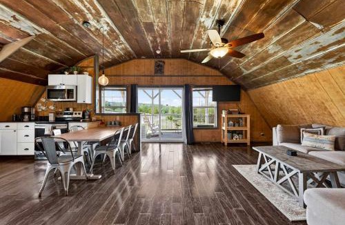 Wardensville House | Rustic Barn Retreat w Hot Tub Game Room & FirePit
