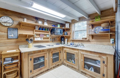 Wellborn Apartment | Rustic Lake City Studio Near Ichetucknee Springs!