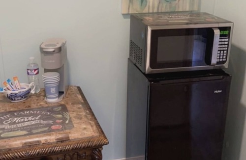 Youngstown House | Rustic private studio apartment out in the peaceful countryside