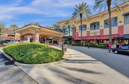 Poinciana Park Apartment | Rustic Retreats: Beachy 1BR in the heart of Fort Lauderdale