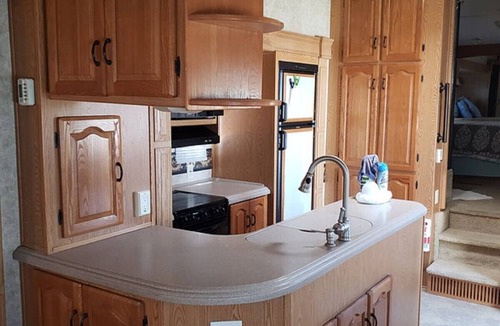 Cottondale House | RV Executive Home in Tranquil Setting, Inground Indoor Pool heated year around