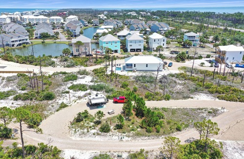 Port St. Joe RV Rental | RV Lot, Close To Beach, Full Srv ~ Salty Turtle