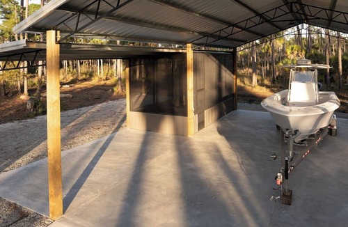 Port St. Joe RV Rental | RV READY! Full Hookups. Enjoy Port St. Joe and the Beaches at this Private RV Site.