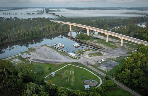 Wewahitchka RV Rental | RV Ready! Full Hookups. Enjoy Port St. Joe and the Beaches at this Private RV
