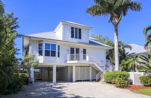 Wulfert House | Saba Winds South Beachfront