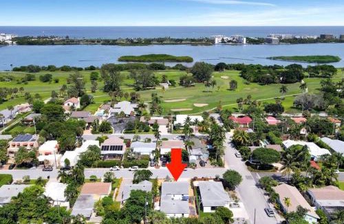 Palm Beach - West Palm Beach House | Sabal Palm Vacation Homes