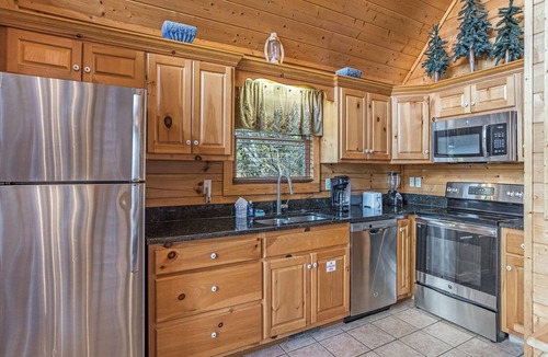 Black Bear Falls Cabin | Saddle Ridge by Jackson Mountain Rentals