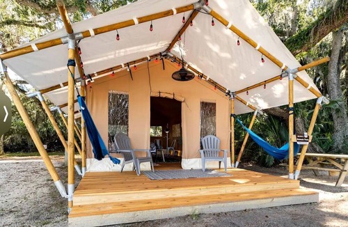 Okeechobee RV Rental | Safari Tent Retreat with Fire Pit and Hammocks in Basinger, Florida