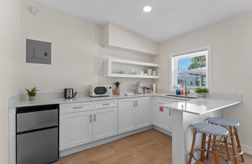 Parsuns To Cocoa Beach Apartment | Sailors Knot