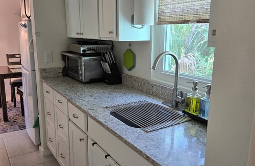 Panacea Cottage | SALT AIR AND SERENDIPITY Unit B