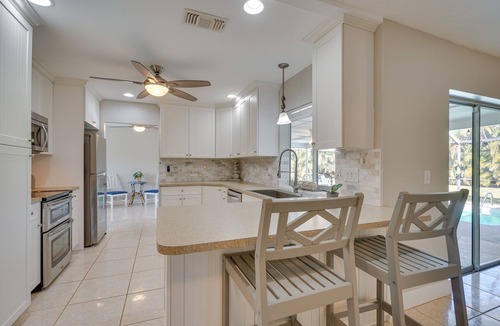 Caloosahatchee House | Saltwater Pool & Dog Friendly: ‘The Cape Escape’