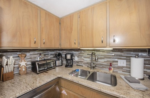 Panacea Condo | Salty Breezes, Panacea.Bay Front, Wrap Around Balcony, Pool, NO BOATS