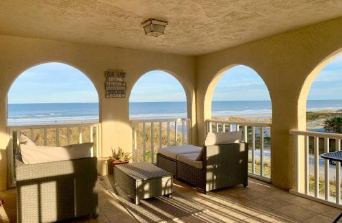 Crescent Beach Apartment | Sand Castle Apartments