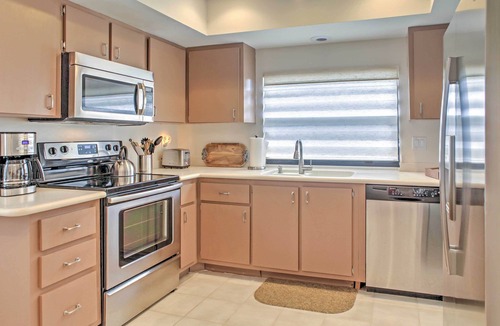 Jensen Beach House | 'Sand Dollar' Jenson Beach Home w/Pool Access!