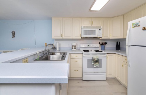 Crescent Beach Condo | Sandpiper 204 - Beachside Livin'