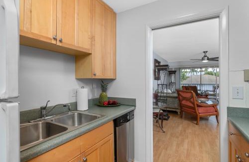 Old Naples Apartment | Sandy Waves 817