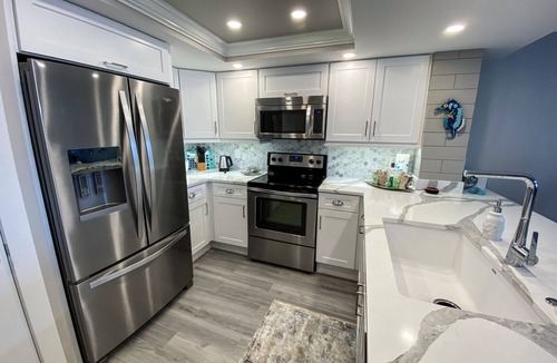 Punta Rassa Condo | Sanibel Harbour Resort Bay View Tower 534: Beautifully appointed, newly renovated condo