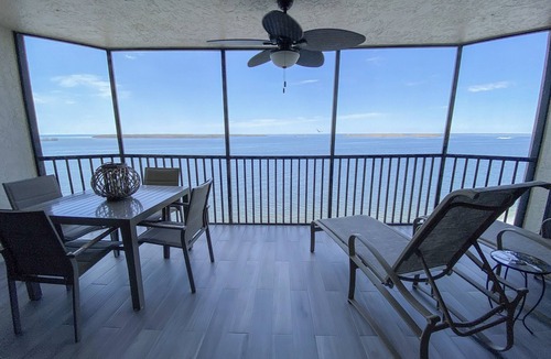Punta Rassa Condo | Sanibel Harbour Resort Bay View Tower 534: Beautifully appointed, newly renovated condo