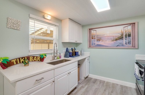 Ridge Wood Heights House | Sarasota Home: Near Beaches & Downtown!