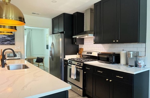 Savannah House | Savannah Home, 15 Min to Tybee, Dog Friendly
