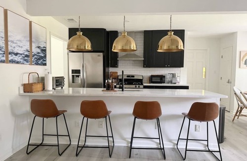 Savannah House | Savannah Home, 15 Min to Tybee, Dog Friendly