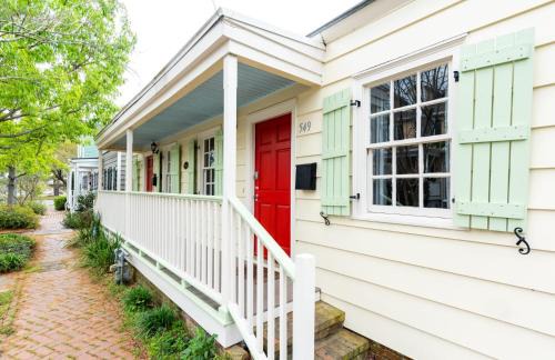 Beach Institute House | Savannah Rose Cottage by Lucky Savannah