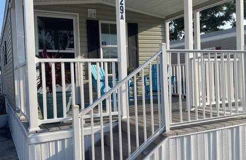 Bayshore Gardens Cottage | Sea Breeze Cottage