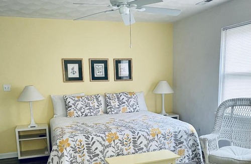 Northeast Virginia Beach House | Sea Home Short Walk to Beach