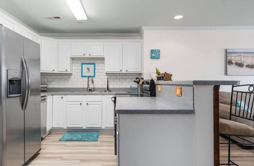 Long Beach Condo | Sea View: Condo with Community Pool, Close to Island Attractions