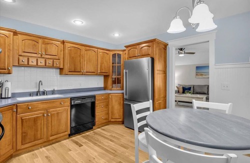 Caswell Beach Apartment | Seabreeze Cottage at Oak Island - 2Bed/2Bath near Beach - Private and Peaceful