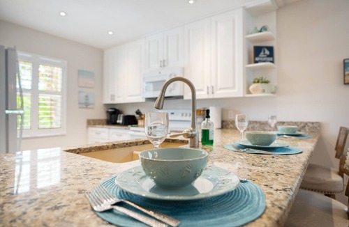 South Sarasota House | SeaGlass: New Renovation Sleep 12 Hot tub, Pool