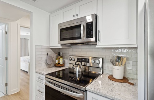 Folly Field Villa | Seas the Day - Stepless -Walking distance from beach - New remodel interior 2023