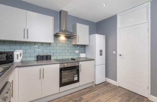 Peterlee Apartment | SEASIDE SPACIOUS apartment