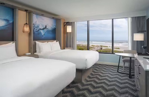 Cocoa Beach Hotel | Seaside Symphony | Heated Pool + Beach Bar | 1.7 mi to Alan Shepard Beach Park