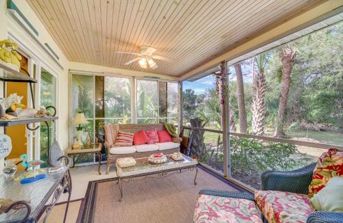 Sebastian Highlands House | Sebastian Home with Screened Lanai 8 Mi to Beach!