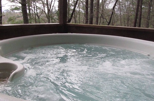 Cherry Log Cabin | Secluded Cabin - Mountain Views with Nature Trail Along River