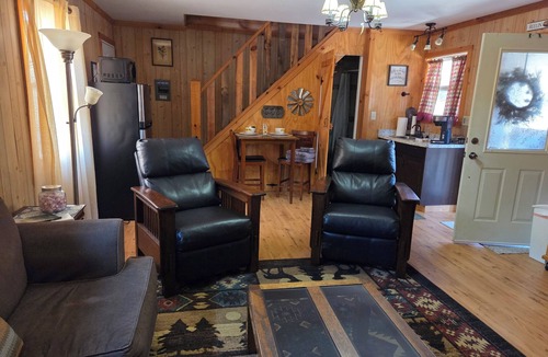 Flat Rock House | Secluded cabin perfect getaway for couples or ideal for small families!