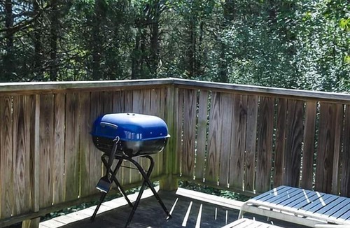 Lexington Cabin | Secluded Cottage with Indoor Hot-Tub Ideal for Couples in Virginia