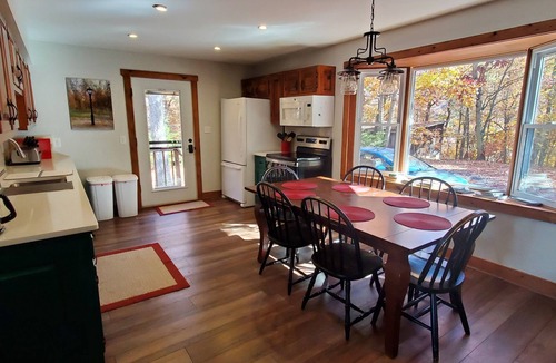 Edinburg House | Secluded Mountain Home Features Breathtaking Valley Views and Hot Tub